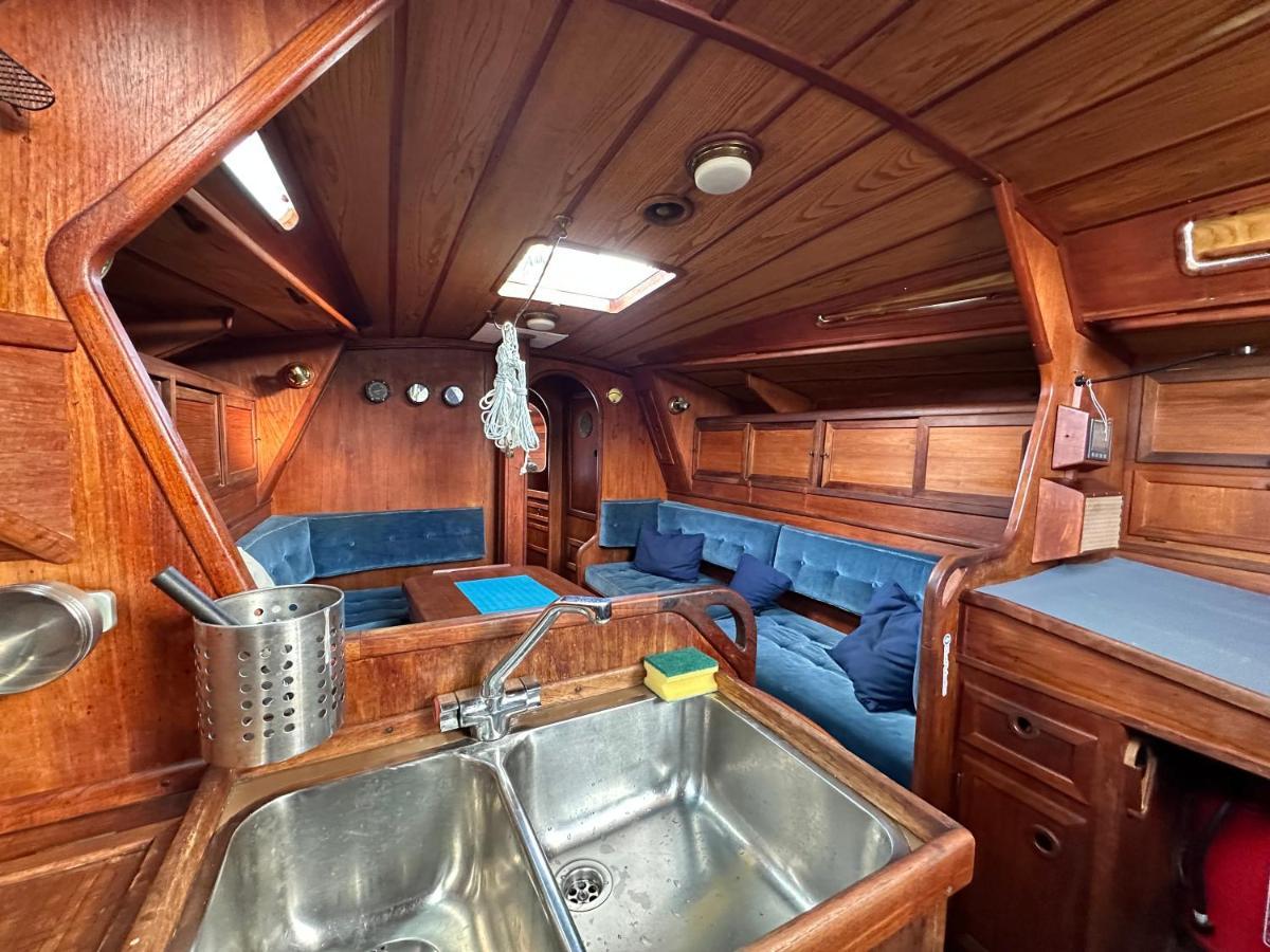 Hotel Unique Wooden Sail Yacht + 2 Bikes Included! Sant Adrià de Besòs Exterior foto
