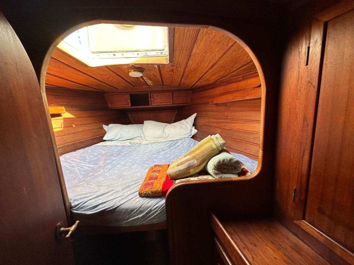Hotel Unique Wooden Sail Yacht + 2 Bikes Included! Sant Adrià de Besòs Exterior foto