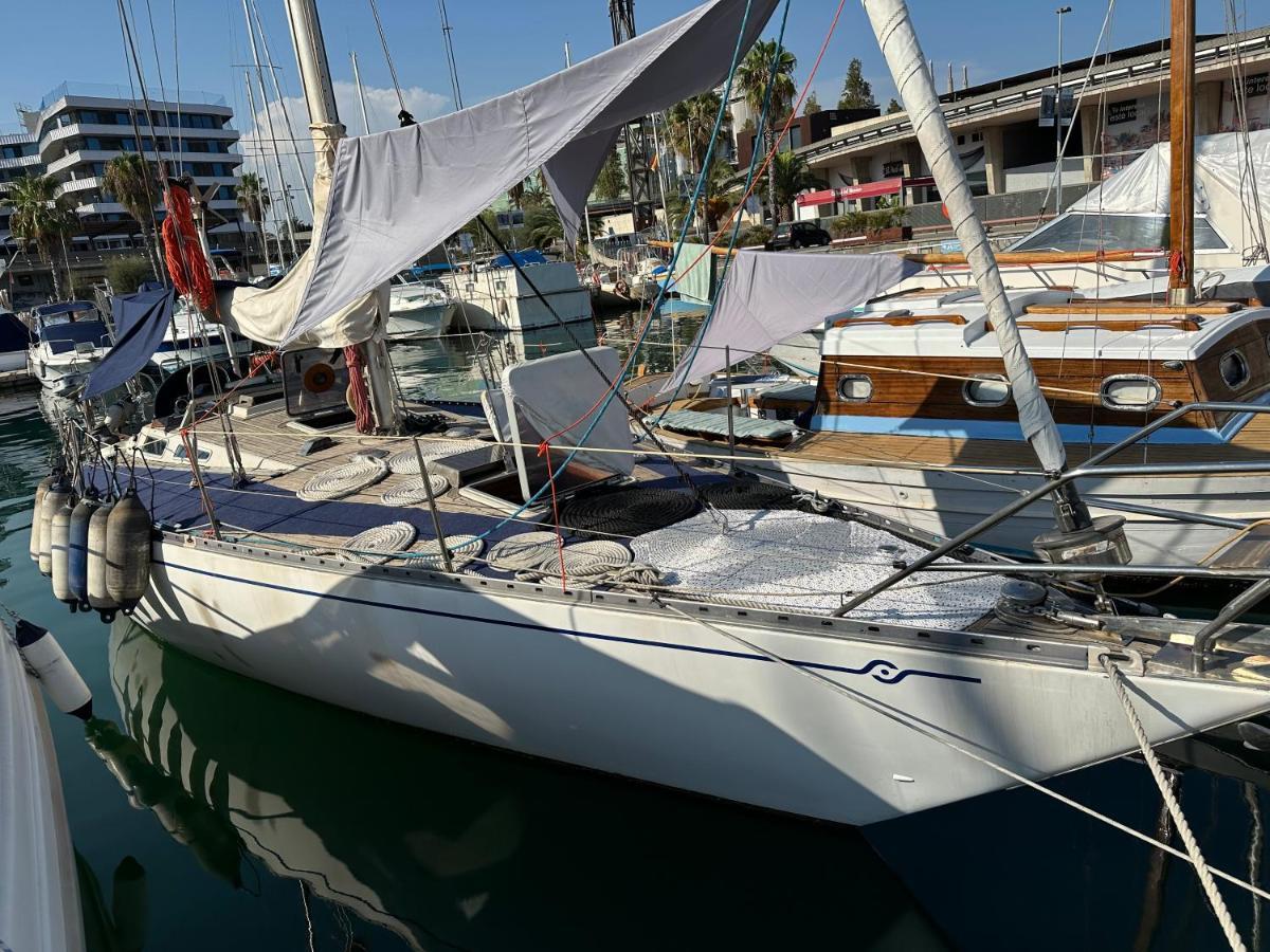 Hotel Unique Wooden Sail Yacht + 2 Bikes Included! Sant Adrià de Besòs Exterior foto