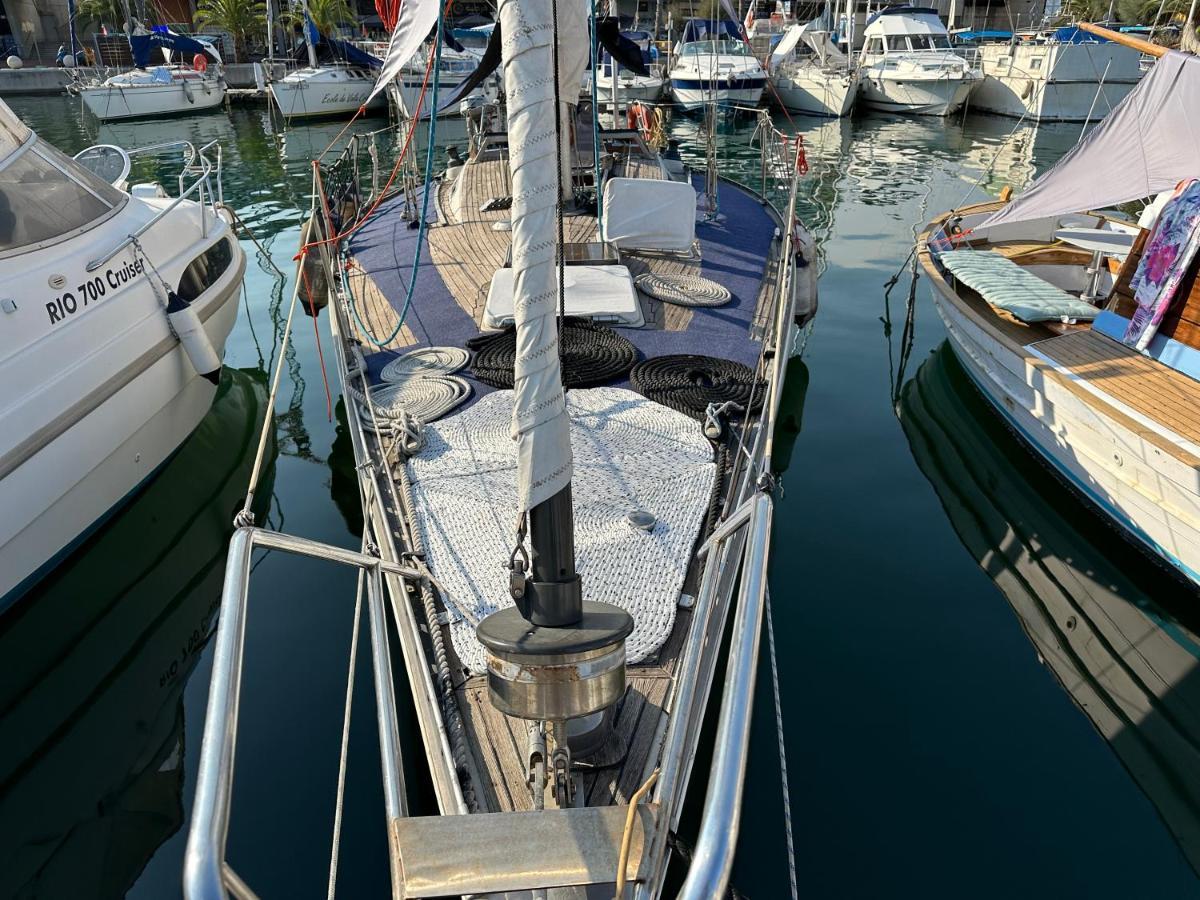 Hotel Unique Wooden Sail Yacht + 2 Bikes Included! Sant Adrià de Besòs Exterior foto